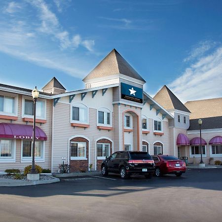 Magnuson Grand Pioneer Inn And Suites Escanaba Bagian luar foto