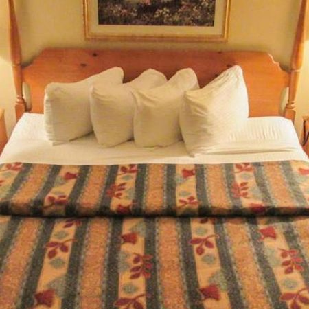 Magnuson Grand Pioneer Inn And Suites Escanaba Bagian luar foto