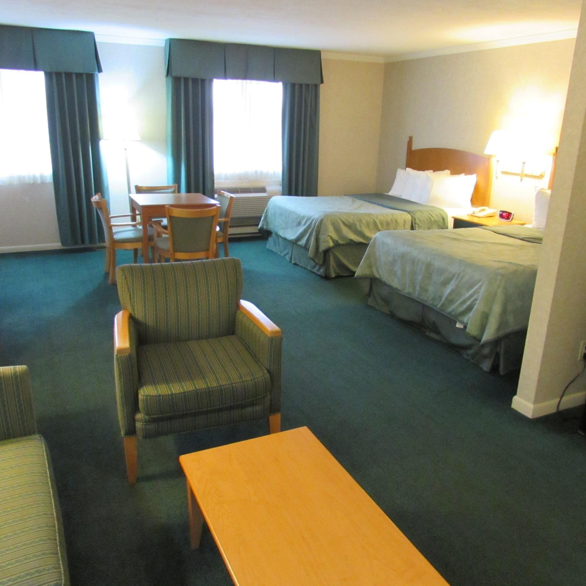 Magnuson Grand Pioneer Inn And Suites Escanaba Bagian luar foto