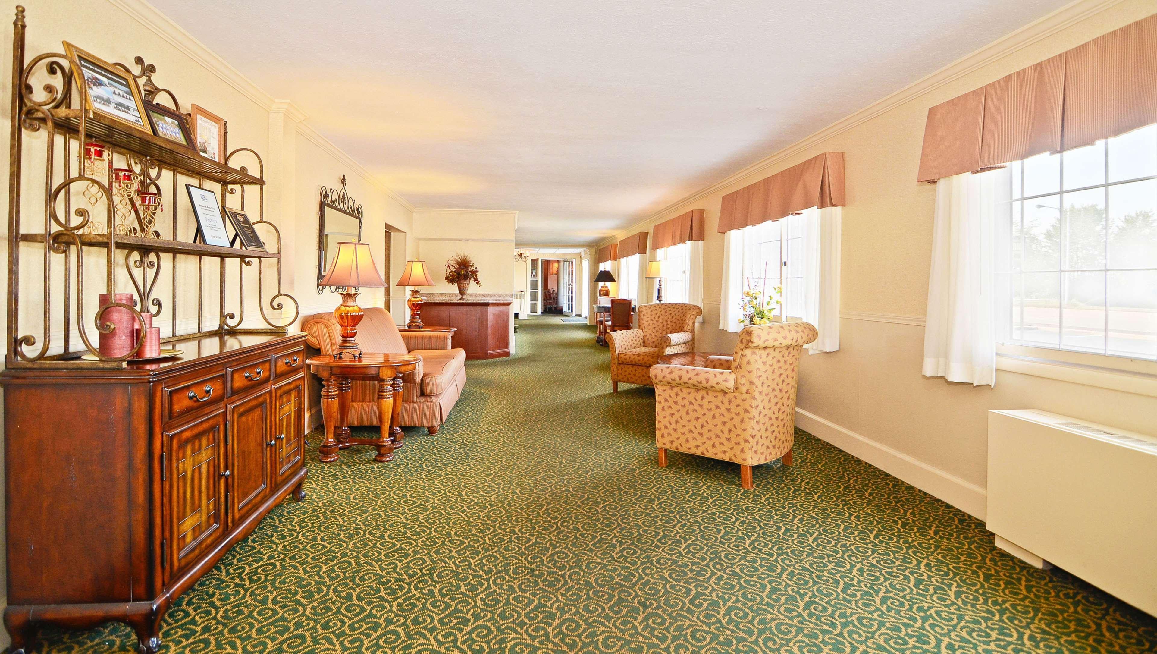 Magnuson Grand Pioneer Inn And Suites Escanaba Bagian luar foto